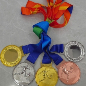 HUY CHƯƠNG CẦU THỦ- DÂY 7 MÀU