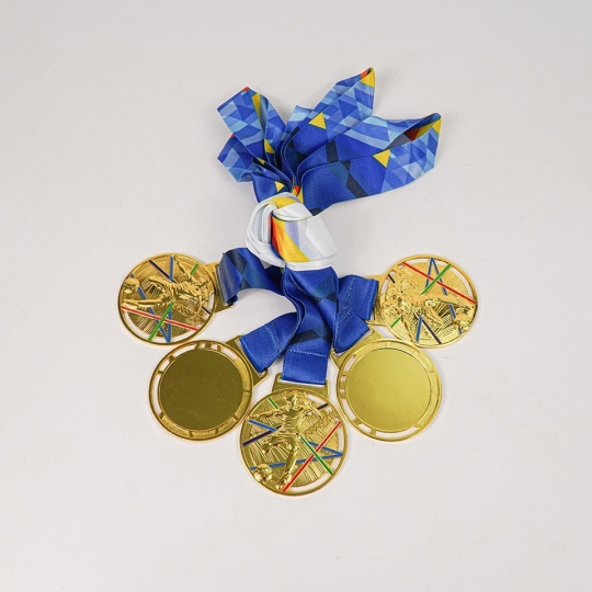 HUY CHƯƠNG CẦU THỦ SỐ 3 (dây trắng xanh, tem 3,9cm0